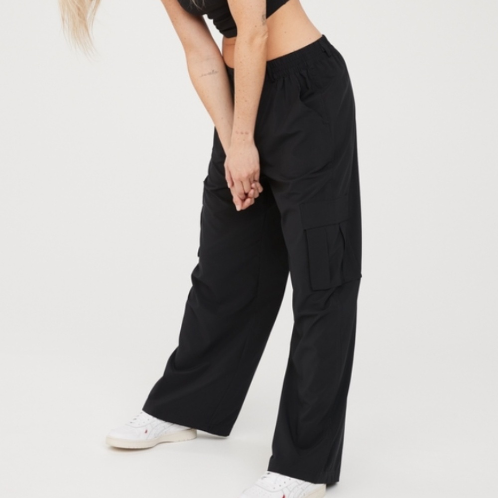NWT!‎ Never Before Worn! Aerie Nylon Cargo Pants